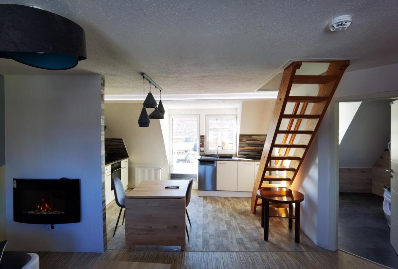Gemuetliche Dachwohnung Mit Kleiner Oder Grosser Dachterrasse Nebeneinander Wolmirstedt Luaran gambar