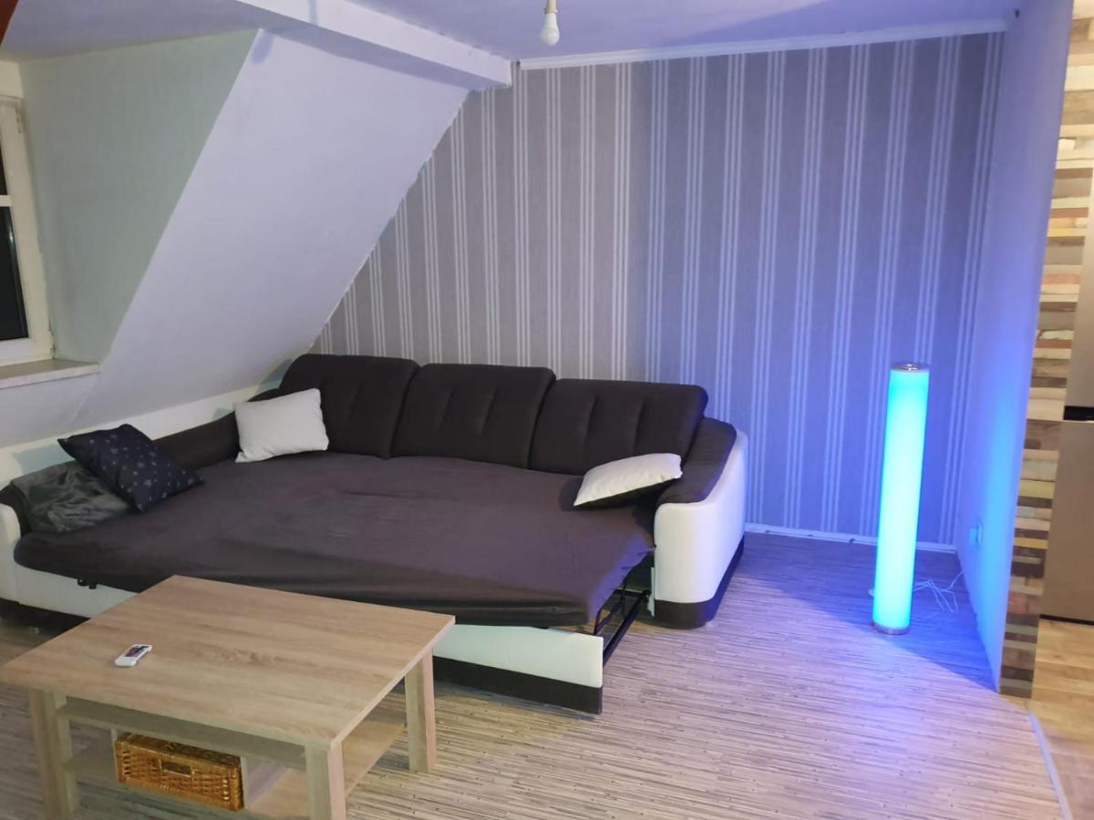Gemuetliche Dachwohnung Mit Kleiner Oder Grosser Dachterrasse Nebeneinander Wolmirstedt Luaran gambar