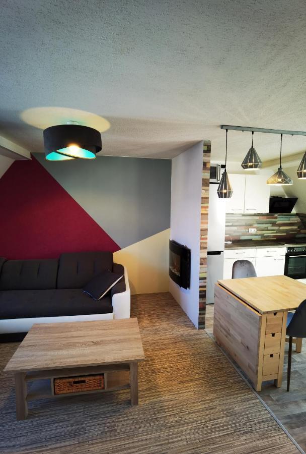 Gemuetliche Dachwohnung Mit Kleiner Oder Grosser Dachterrasse Nebeneinander Wolmirstedt Luaran gambar
