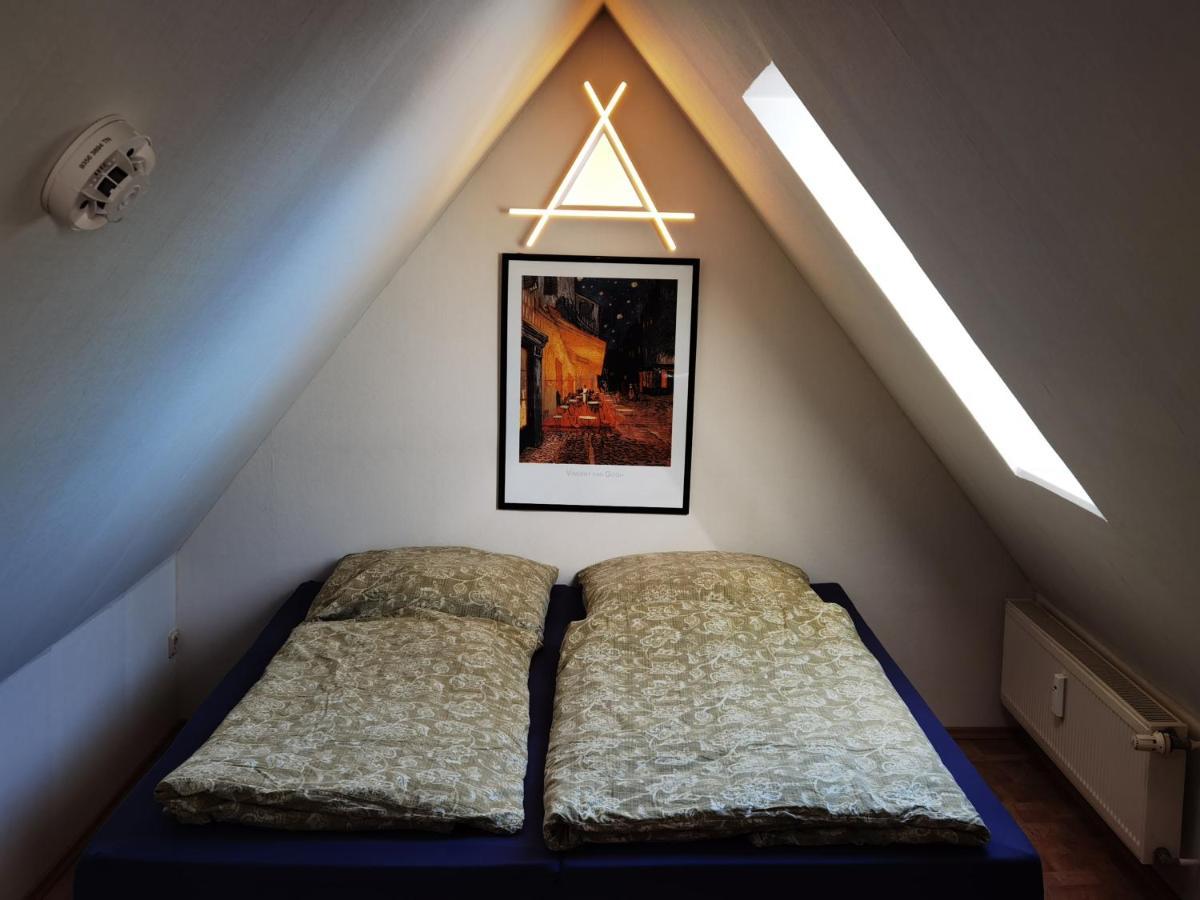 Gemuetliche Dachwohnung Mit Kleiner Oder Grosser Dachterrasse Nebeneinander Wolmirstedt Luaran gambar