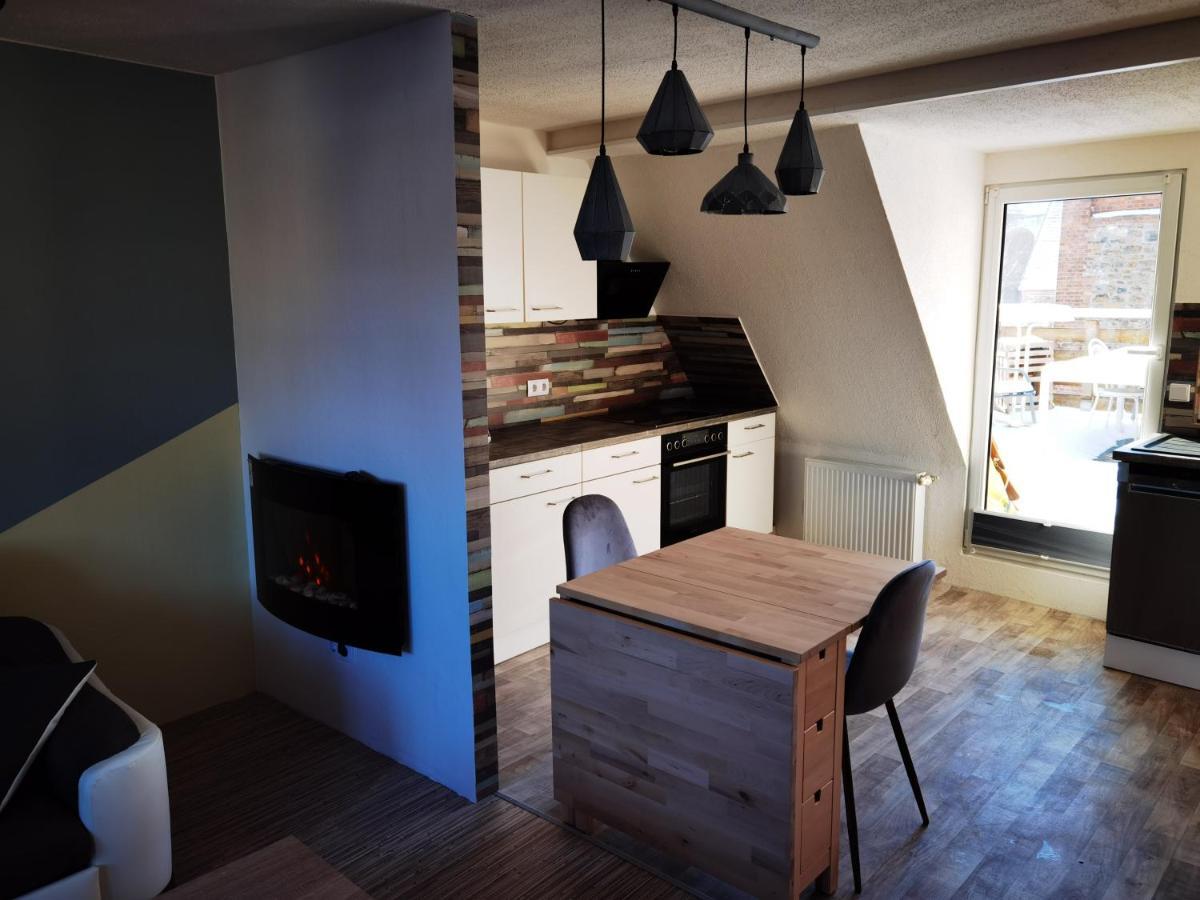 Gemuetliche Dachwohnung Mit Kleiner Oder Grosser Dachterrasse Nebeneinander Wolmirstedt Luaran gambar