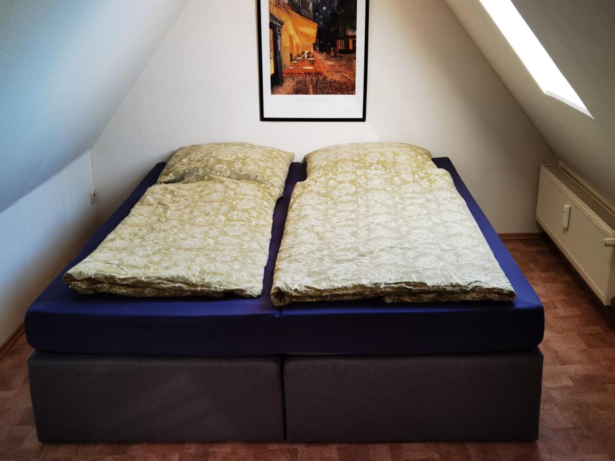 Gemuetliche Dachwohnung Mit Kleiner Oder Grosser Dachterrasse Nebeneinander Wolmirstedt Luaran gambar