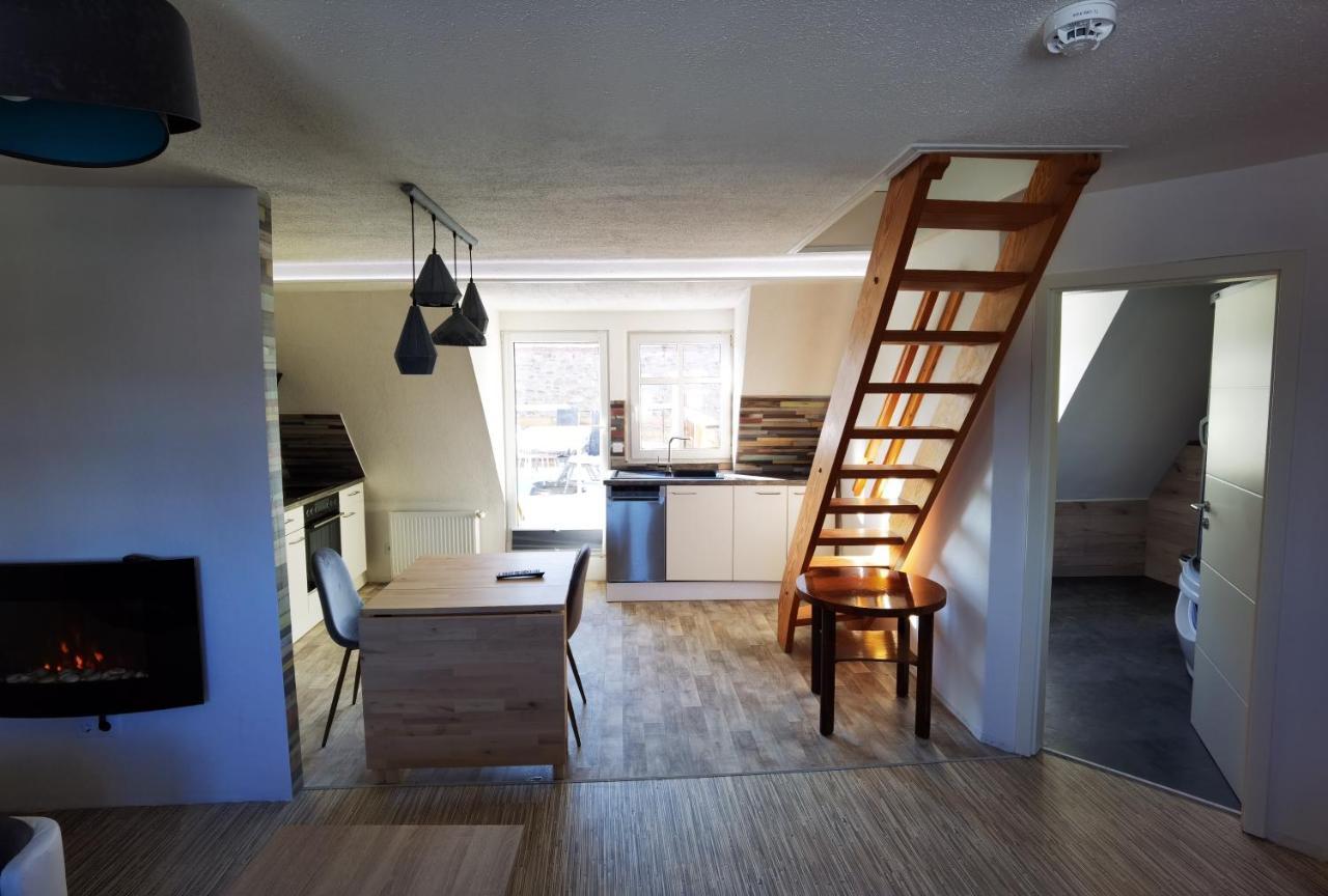 Gemuetliche Dachwohnung Mit Kleiner Oder Grosser Dachterrasse Nebeneinander Wolmirstedt Luaran gambar