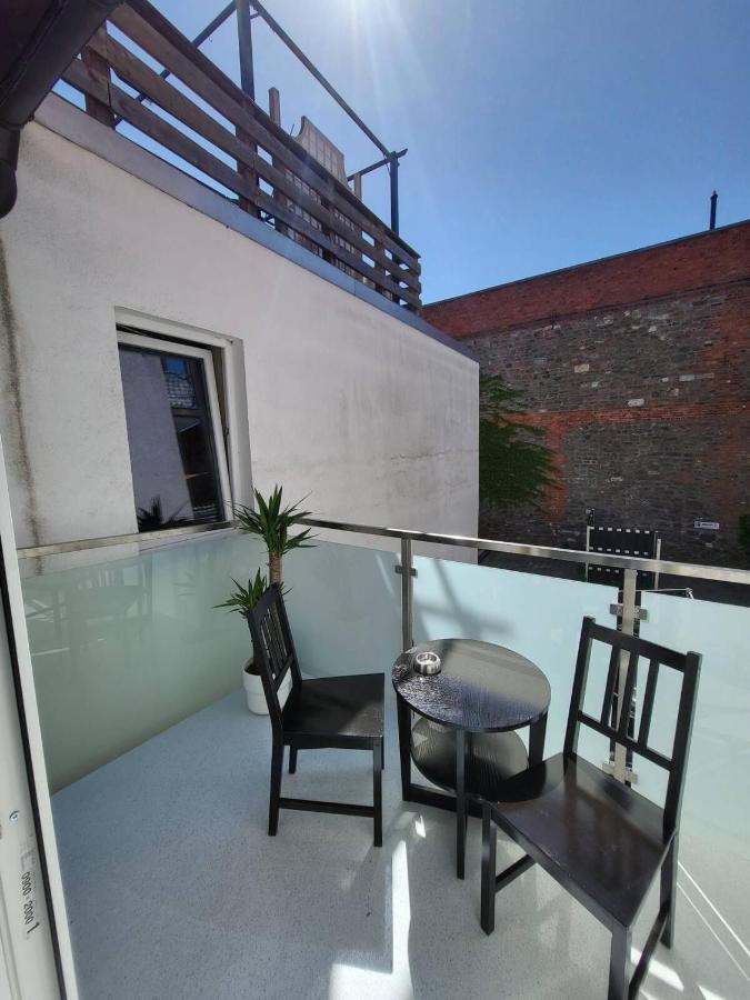 Gemuetliche Dachwohnung Mit Kleiner Oder Grosser Dachterrasse Nebeneinander Wolmirstedt Luaran gambar